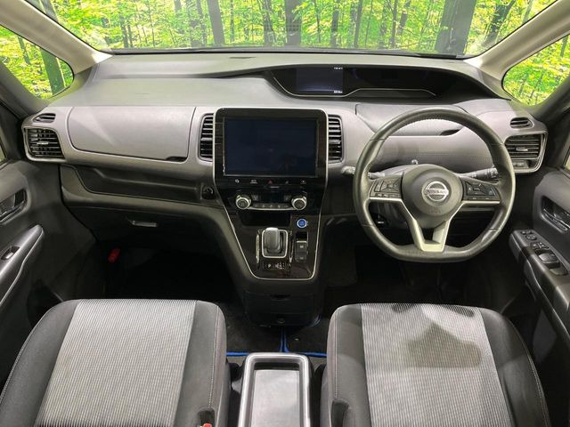 セレナ1.2 e-POWER ハイウェイスターV
