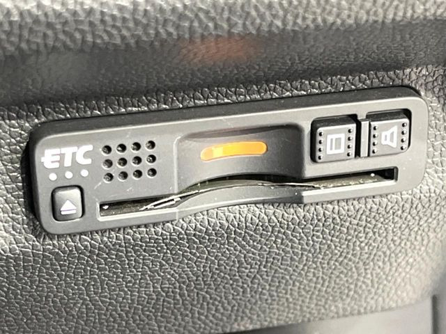 【ETC】高速道路の料金所をストレスなく通過!話題のスポットやサービスエリアに多い「スマートIC」利用時は必須のアイテムです。当店でセットアップを実施、ご納車当日からすぐにご利用いただけます!