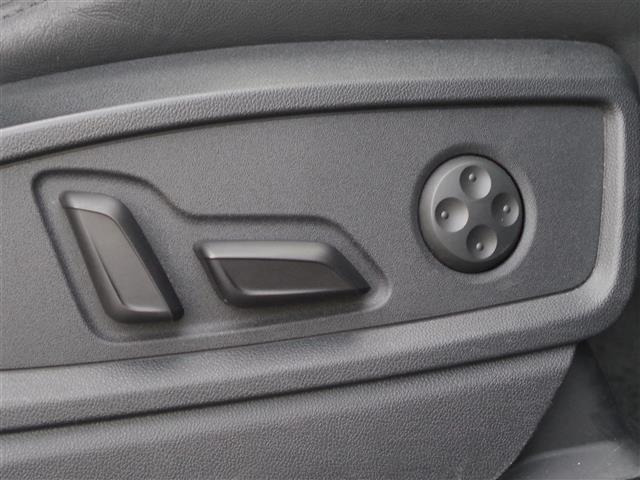 Q540 TDI クワトロ Sライン ディーゼル 4WD