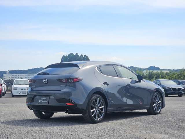 MAZDA3ファストバック1.8 XD バーガンディ セレクション