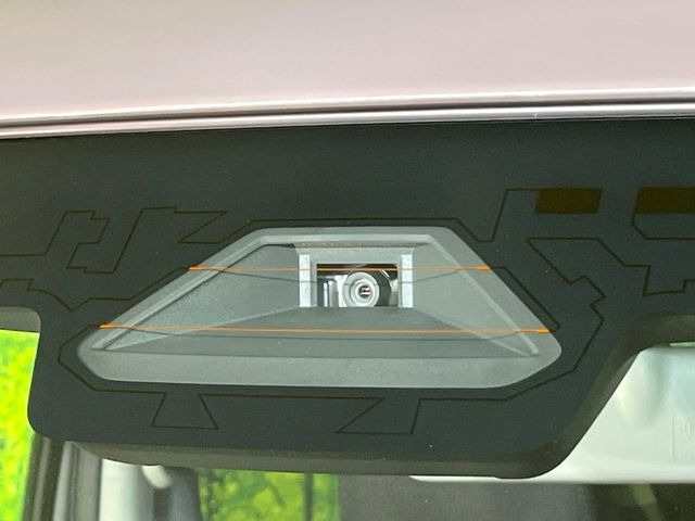【スズキ セーフティサポート】走行中に前方の車両等を認識し、衝突しそうな時は警報とブレーキで衝突回避と被害軽減をアシスト。より安全にドライブをお楽しみいただけます。