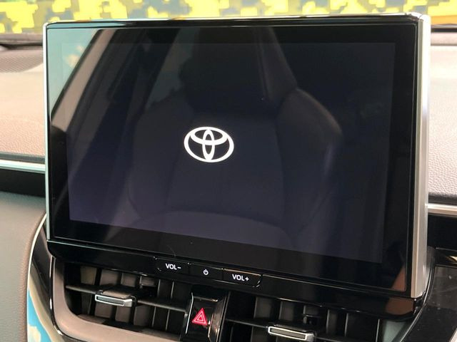�y10.5�C���` �f�B�X�v���C�I�[�f�B�I�z���ʂ̃f�B�X�v���C��AppleCarPlay��AndroidAuto�����p�\�B�傫�ȉ�ʂŃX�}�z�i�r�A�v���������p���������܂���