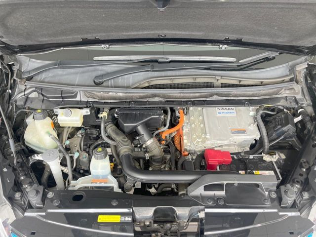 親切・丁寧な専門メカニックスタッフが応対!・車検・点検整備・事故等の修理などアフターサービスも安心。お車のカスタマイズもネクステージのサービススタッフまでご相談ください!