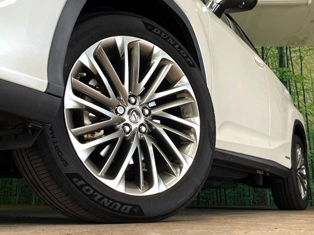 �y�����A���~�z�C�[���z�O�ςɃ}�b�`���������A���~�z�C�[���𑕒����Ă���܂��B�e��ЊO�A���~�z�C�[����A�X�^�b�h���X�^�C�����戵�����Ă���܂��B���񂲑��k����������