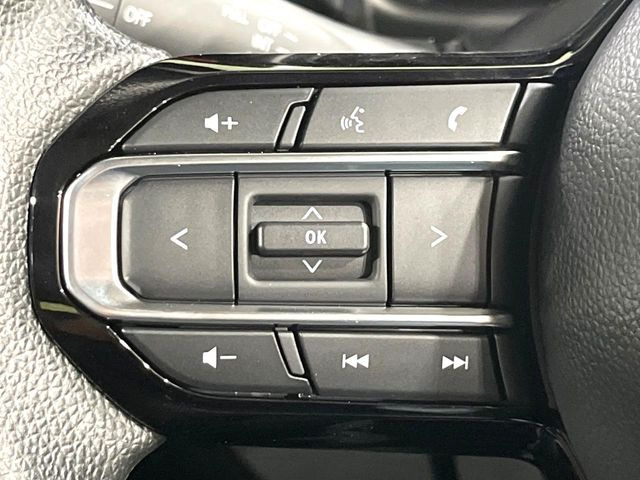 【ステアリングスイッチ】運転中、前方から目線をそらすことなく、オーディオ等の操作が可能な便利機能!安心&快適なドライブを演出してくれます♪