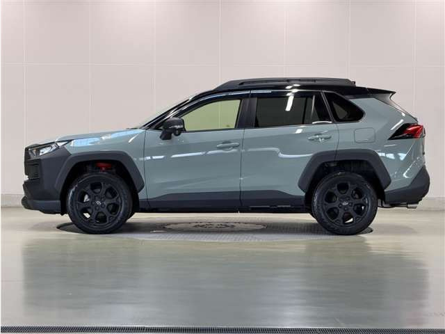 RAV42.0 アドベンチャー オフロードパッケージ II 4WD