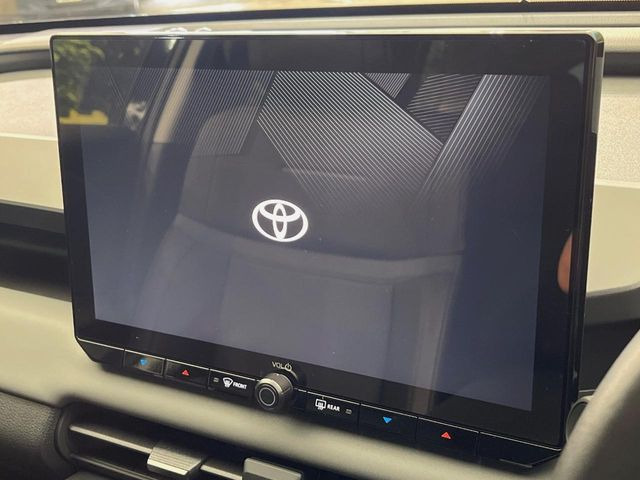 �y12.9�C���` �f�B�X�v���C�I�[�f�B�I�z���ʂ̃f�B�X�v���C��AppleCarPlay��AndroidAuto�����p�\�B�傫�ȉ�ʂŃX�}�z�i�r�A�v���������p���������܂���