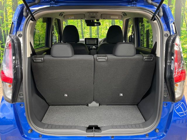 普段のお買い物や通勤、送迎等に十分な荷室スペースを確保しております。セカンドシートを倒すと、大きな荷物の積載も可能です♪