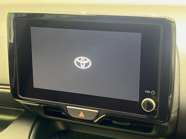 �y8�C���` �f�B�X�v���C�I�[�f�B�I�z���ʂ̃f�B�X�v���C��AppleCarPlay��AndroidAuto�����p�\�B�傫�ȉ�ʂŃX�}�z�i�r�A�v���������p���������܂���