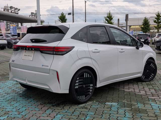 ノートオーラ1.2 G レザーエディション