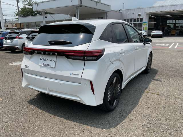 ノートオーラ1.2 G レザーエディション