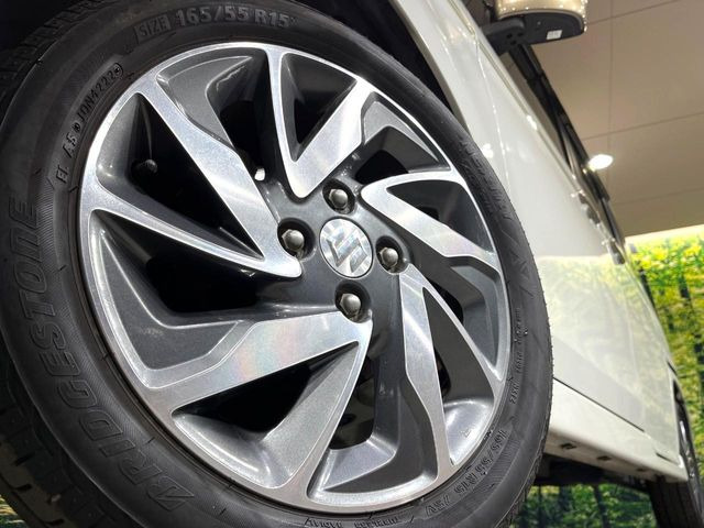 �y�����A���~�z�C�[���z�O�ςɃ}�b�`���������A���~�z�C�[���𑕒����Ă���܂��B�e��ЊO�A���~�z�C�[����A�X�^�b�h���X�^�C�����戵�����Ă���܂��B���񂲑��k����������