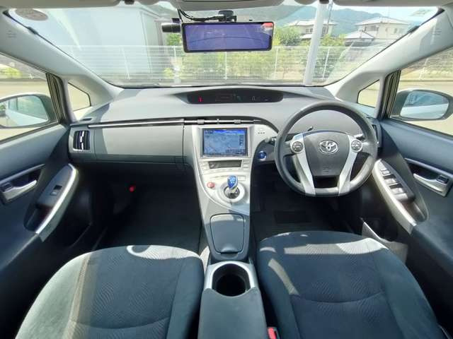 プリウス1.8 S