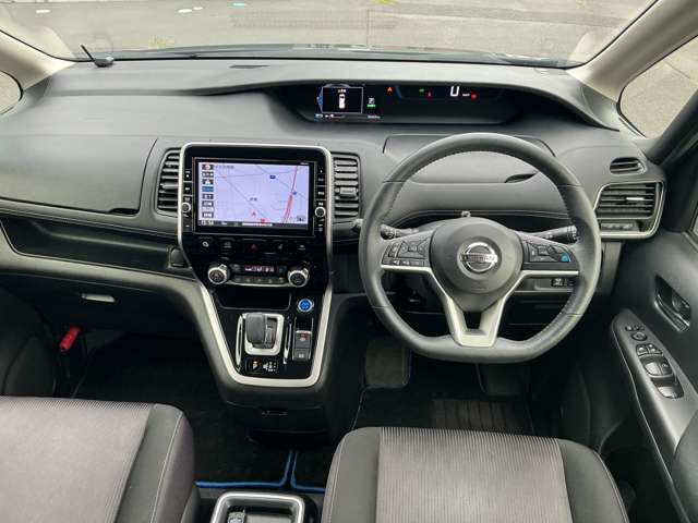 セレナ1.2 e-POWER ハイウェイスターV