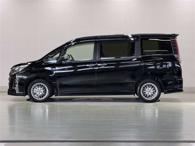 ノア1.8 ハイブリッド Si W×B II
