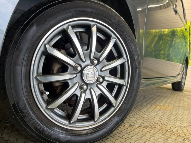�y����14�C���`�A���~�z�C�[���z�O�ςɃ}�b�`���������A���~�z�C�[���𑕒����Ă���܂��B�e��ЊO�A���~�z�C�[����A�X�^�b�h���X�^�C�����戵�����Ă���܂��B���񂲑��k����������