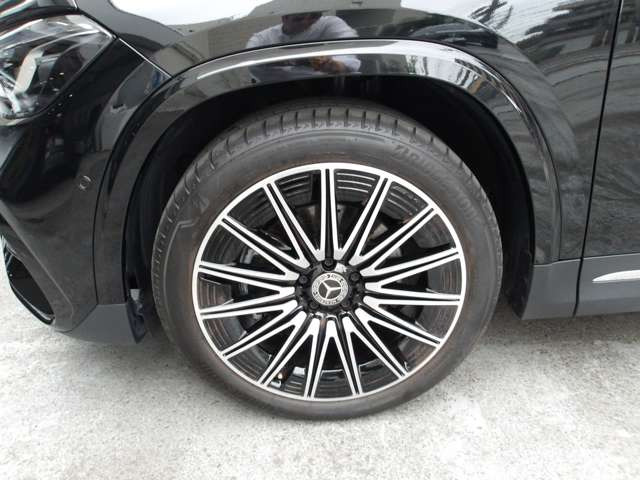 GLAクラスGLA200d 4マチック AMGラインパッケージ 4WD