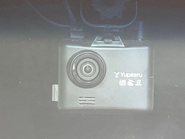 【ドライブレコーダー】ドライブレコーダー装備!走行中はもちろん、あおり運転や事故に遭遇した際、映像で記録し、万一のリスクに備えます。※記録用SDカードはお客様ご自身でご準備いただく必要があります。
