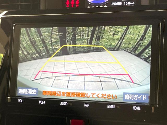 【バックカメラ】駐車時に後方がリアルタイム映像で確認できます。大型商業施設や立体駐車場での駐車時や、夜間のバック時に大活躍!運転スキルに関わらず、今や必須となった装備のひとつです!