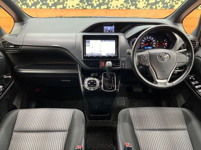 ヴォクシー2.0 ZS