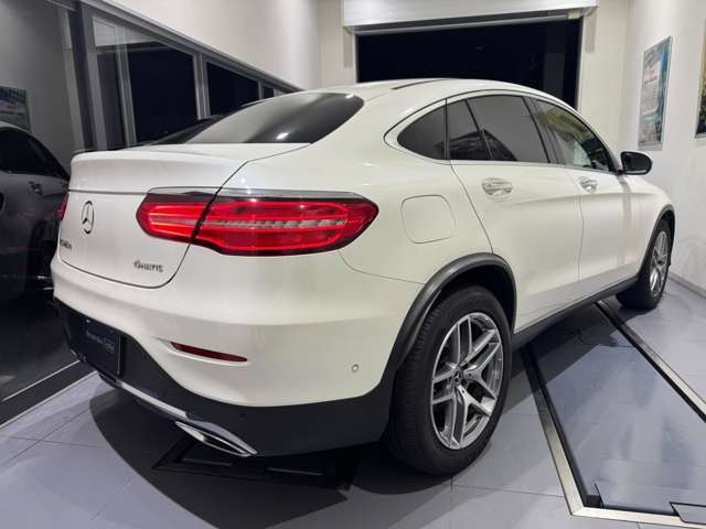 GLCクーペ220d 4マチック スポーツ 本革仕様 4WD