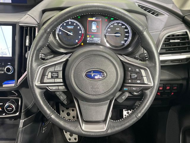 【ステアリングスイッチ】運転中、前方から目線をそらすことなく、オーディオ等の操作が可能な便利機能!安心&快適なドライブを演出してくれます♪