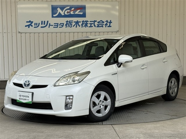 プリウス1.8 S