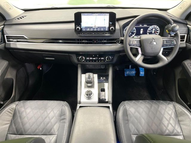 アウトランダーPHEV 2.4 P 4WD