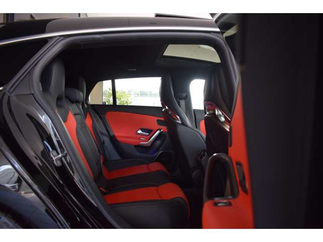 CLAシューティングブレークAMG CLA 45 S 4マチックプラス 4WD
