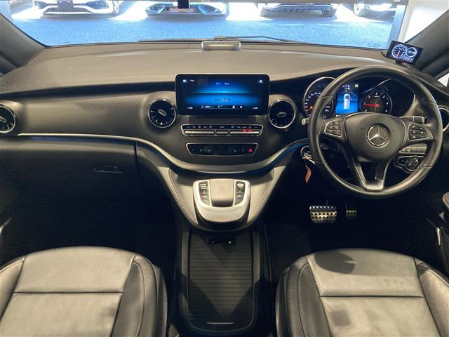 VクラスV220d アバンギャルド ロング AMGライン