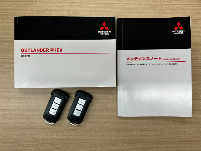 アウトランダーPHEV2.4 G 4WD