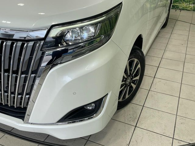 �yLED�w�b�h���C�g�z���V����ԑ��s�����ǍD�Ȏ��E���m�ۂ����S���ĉ^�]�ł��鍂�P�xLED�w�b�h���C�g�𑕔�!�_�����x�������A����d�͂��}�����Ă��܂��B
