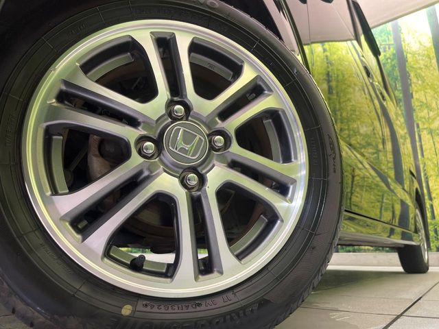 �y����14�C���`�A���~�z�C�[���z�O�ςɃ}�b�`���������A���~�z�C�[���𑕒����Ă���܂��B�e��ЊO�A���~�z�C�[����A�X�^�b�h���X�^�C�����戵�����Ă���܂��B���񂲑��k����������