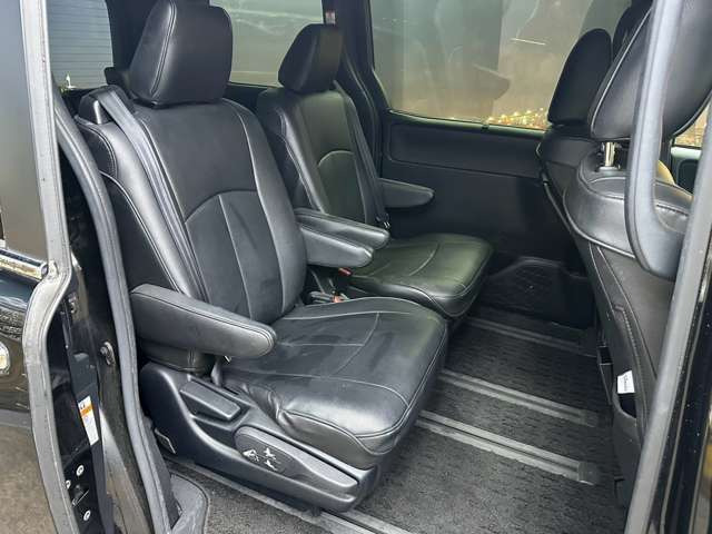 車内もキレイで嫌な臭いもありません☆車内の臭い、汚れが気になる方は内装のスチームクリーナーも施工可能です♪