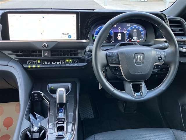 クラウンスポーツ2.5 Z E-Four 4WD