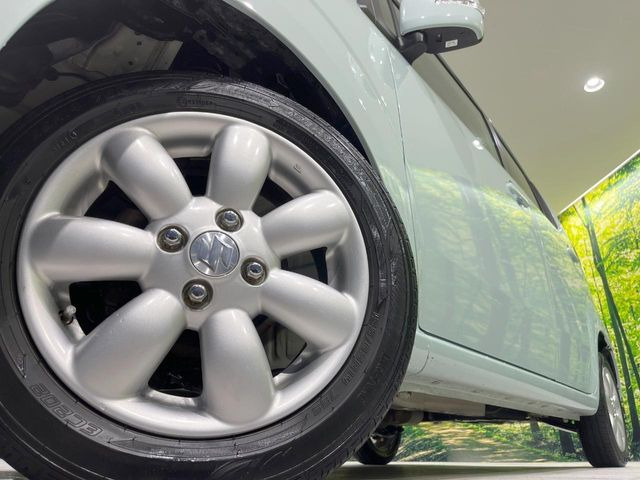 �y����14�C���`�A���~�z�C�[���z�O�ςɃ}�b�`���������A���~�z�C�[���𑕒����Ă���܂��B�e��ЊO�A���~�z�C�[����A�X�^�b�h���X�^�C�����戵�����Ă���܂��B���񂲑��k����������