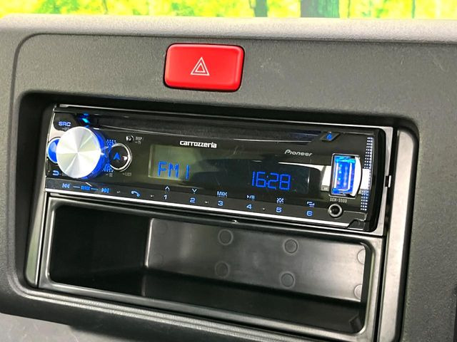 お好きな音楽を車内でお楽しみいただけます♪スピーカー交換・ウーハー追加などの音質向上や、最新ナビ・後席モニター等の取り付けも是非ご相談ください!
