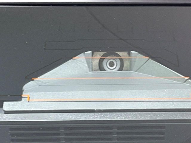 【トヨタセーフティセンス】走行中に前方の車両等を認識し、衝突しそうな時は警報とブレーキで衝突回避と被害軽減をアシスト。より安全にドライブをお楽しみいただけます。