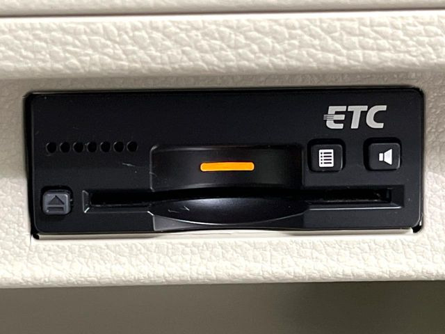 【ETC】高速道路の料金所をストレスなく通過!話題のスポットやサービスエリアに多い「スマートIC」利用時は必須のアイテムです。当店でセットアップを実施、ご納車当日からすぐにご利用いただけます!