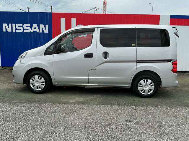 NV200バネットバン1.6 チェアキャブ 車いす1名仕様 専用サードシート有
