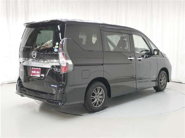 セレナ2.0 ハイウェイスターV 4WD