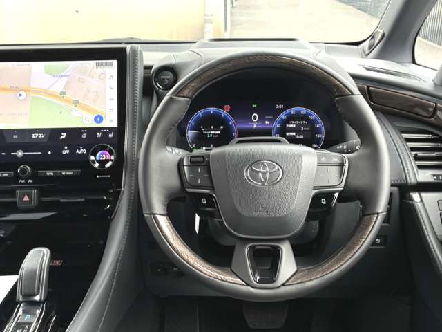 アルファードハイブリッド 2.5 エグゼクティブ ラウンジ E-Four 4WD