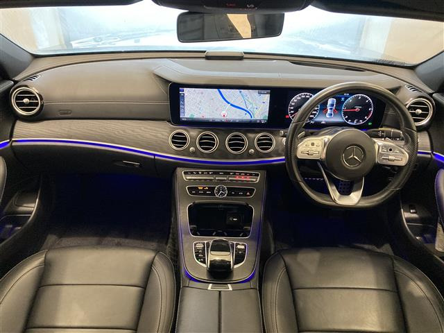 EクラスE220d ローレウスエディション