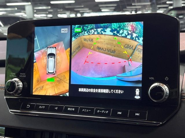 【マルチアラウンドモニター】専用のカメラにより、上から見下ろしたような視点で360度クルマの周囲を確認することができます☆死角部分も確認しやすく、狭い場所での切り返しや駐車もスムーズに行えます。