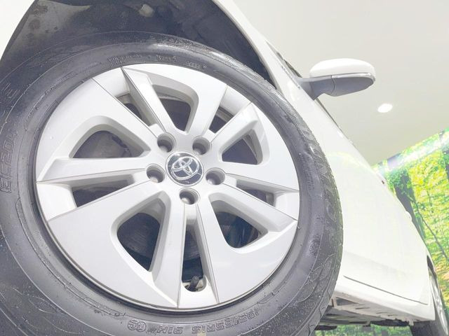 【純正15インチアルミホイール】外観にマッチした純正アルミホイールを装着しております。各種社外アルミホイールや、スタッドレスタイヤも取扱いしております。是非ご相談ください♪