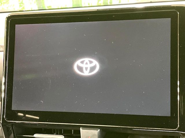 【10.5インチナビ】高級感とインパクトのある大画面ナビを装備。各種オーディオ操作はもちろん、スマホ連携もできる利便性の高いナビです♪