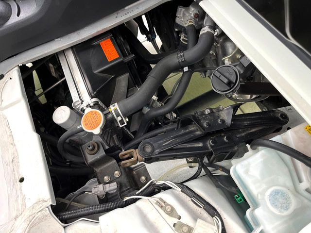 親切・丁寧な専門メカニックスタッフが応対!・車検・点検整備・事故等の修理などアフターサービスも安心。お車のカスタマイズもネクステージのサービススタッフまでご相談ください!