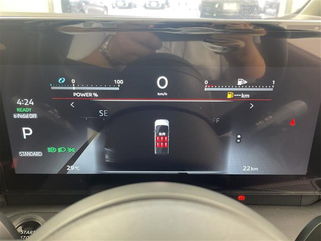 セレナ1.4 e-POWER ハイウェイスターV