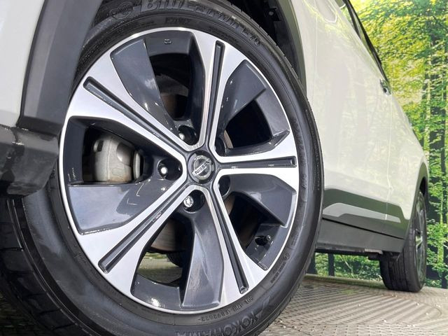 �y����17�C���`�A���~�z�C�[���z�O�ςɃ}�b�`���������A���~�z�C�[���𑕒����Ă���܂��B�e��ЊO�A���~�z�C�[����A�X�^�b�h���X�^�C�����戵�����Ă���܂��B���񂲑��k����������