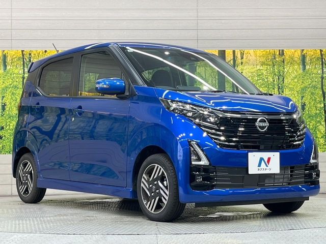 高透明度のガラス皮膜で撥水はもちろん、上質なツヤ・光沢を実現。紫外線や酸性雨から大切な愛車を保護し、色あせ・劣化を防止。「弾スプラッシュコート」、「弾プリミッサコート」からお選びいただけます。